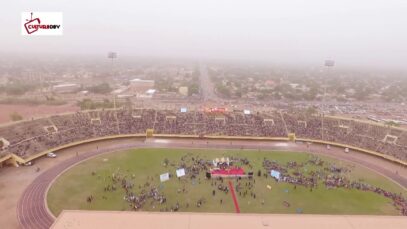 Je suis là de Bobo, une troupe musicale de sourds muets